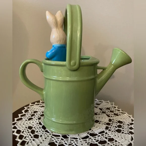 Peter Rabbit Ceramic Watering Can Planter - Picture 6 of 7